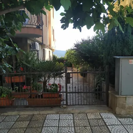 Apartamento 102a *